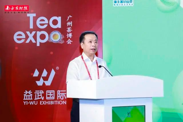 海丰县政协副主席，海丰县农业农村局党组书记、局长罗鸿雁致辞。